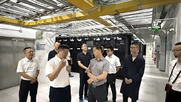 集团公司党委书记、董事长唐军前往绿科数字科技公司调研